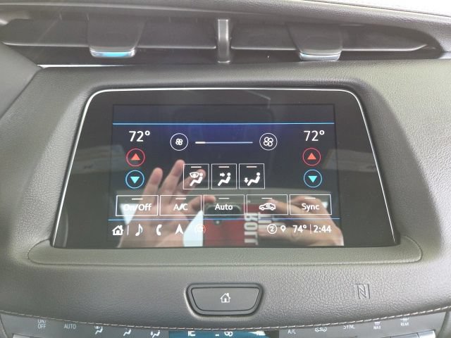 Used 2021 Cadillac XT4 Premium Luxury w/ Sun And Sound Package AWD/4WD image 20