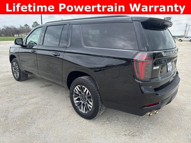 Used 2025 Chevrolet Suburban Z71 AWD/4WD image 4
