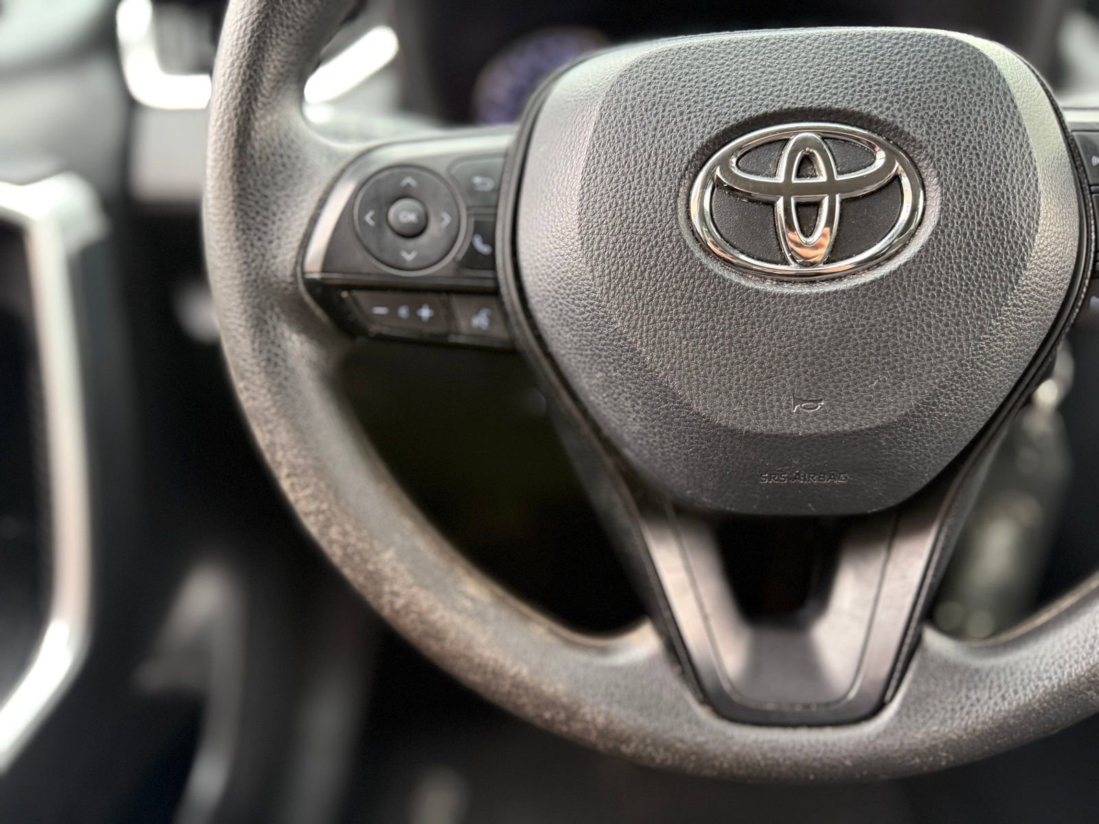 Used 2021 Toyota RAV4 LE image 25