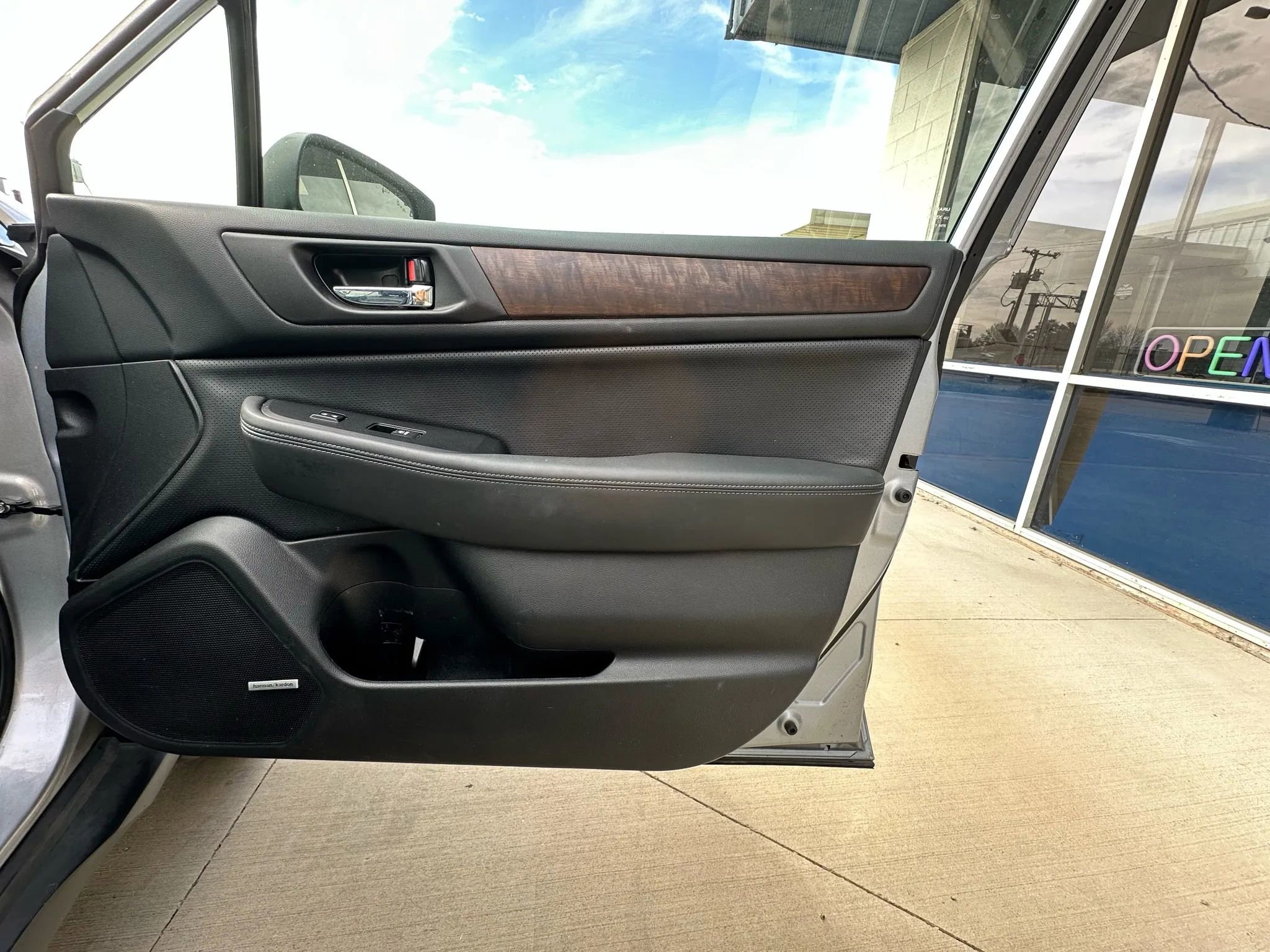 Used 2015 Subaru Outback 2.5i Limited image 20