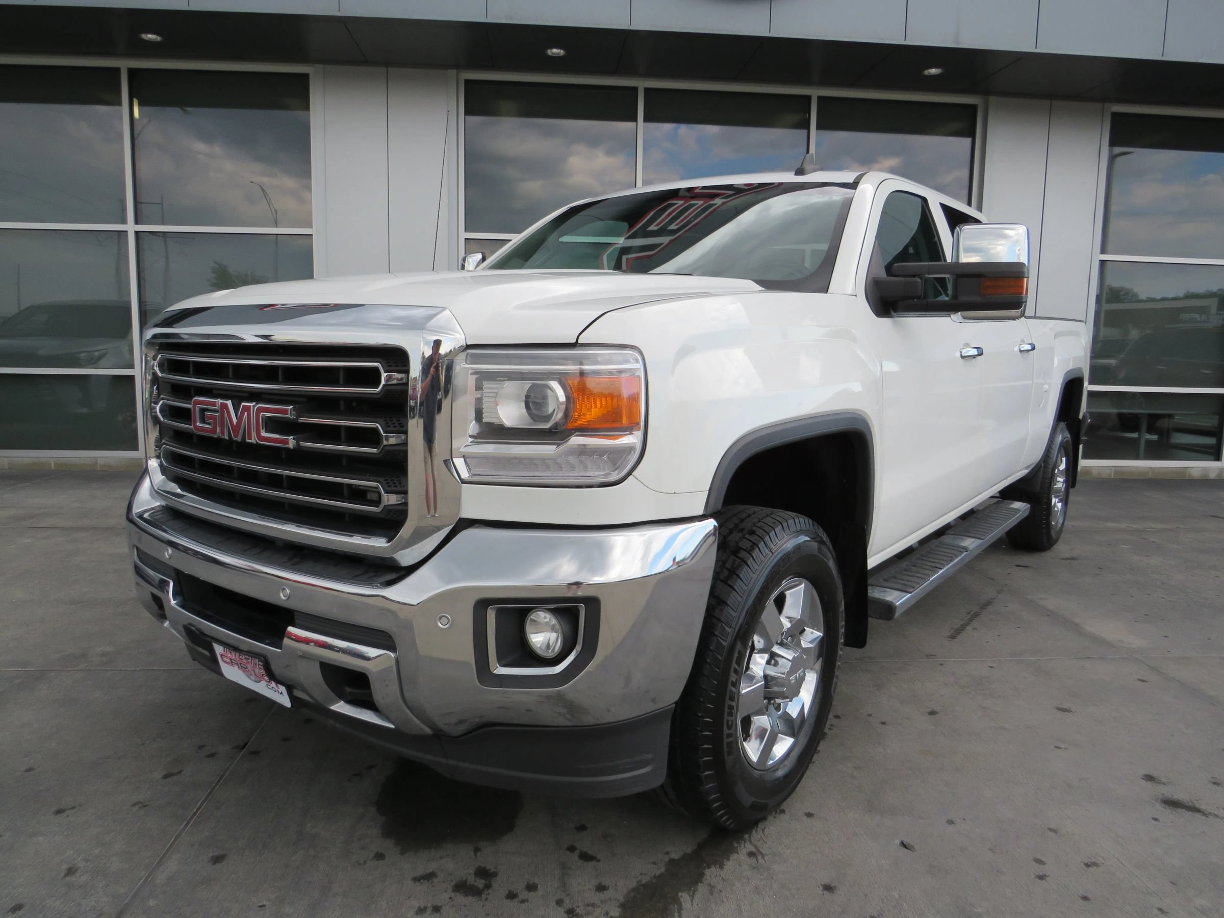 Used 2015 GMC Sierra 3500 SLT AWD/4WD image 3