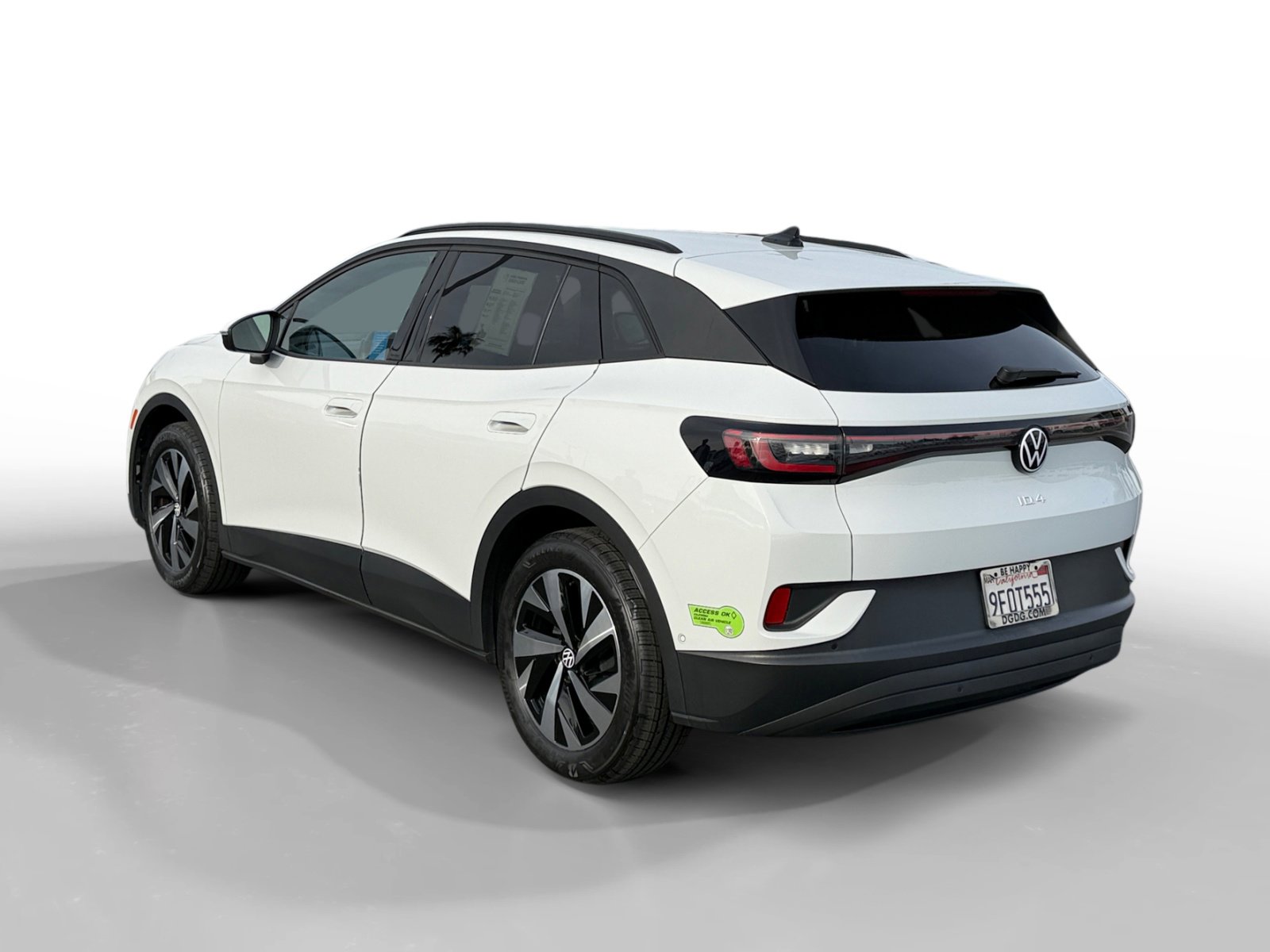 Certified 2023 Volkswagen ID.4 2WD image 3