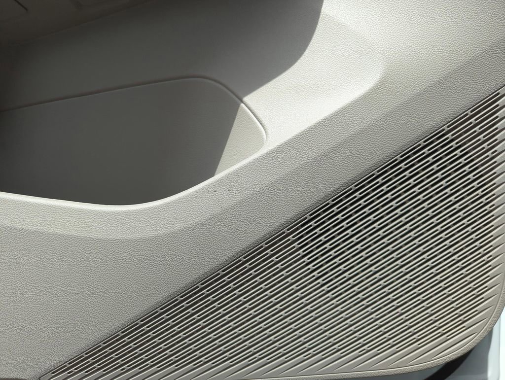 New 2026 Volkswagen Atlas SE image 27