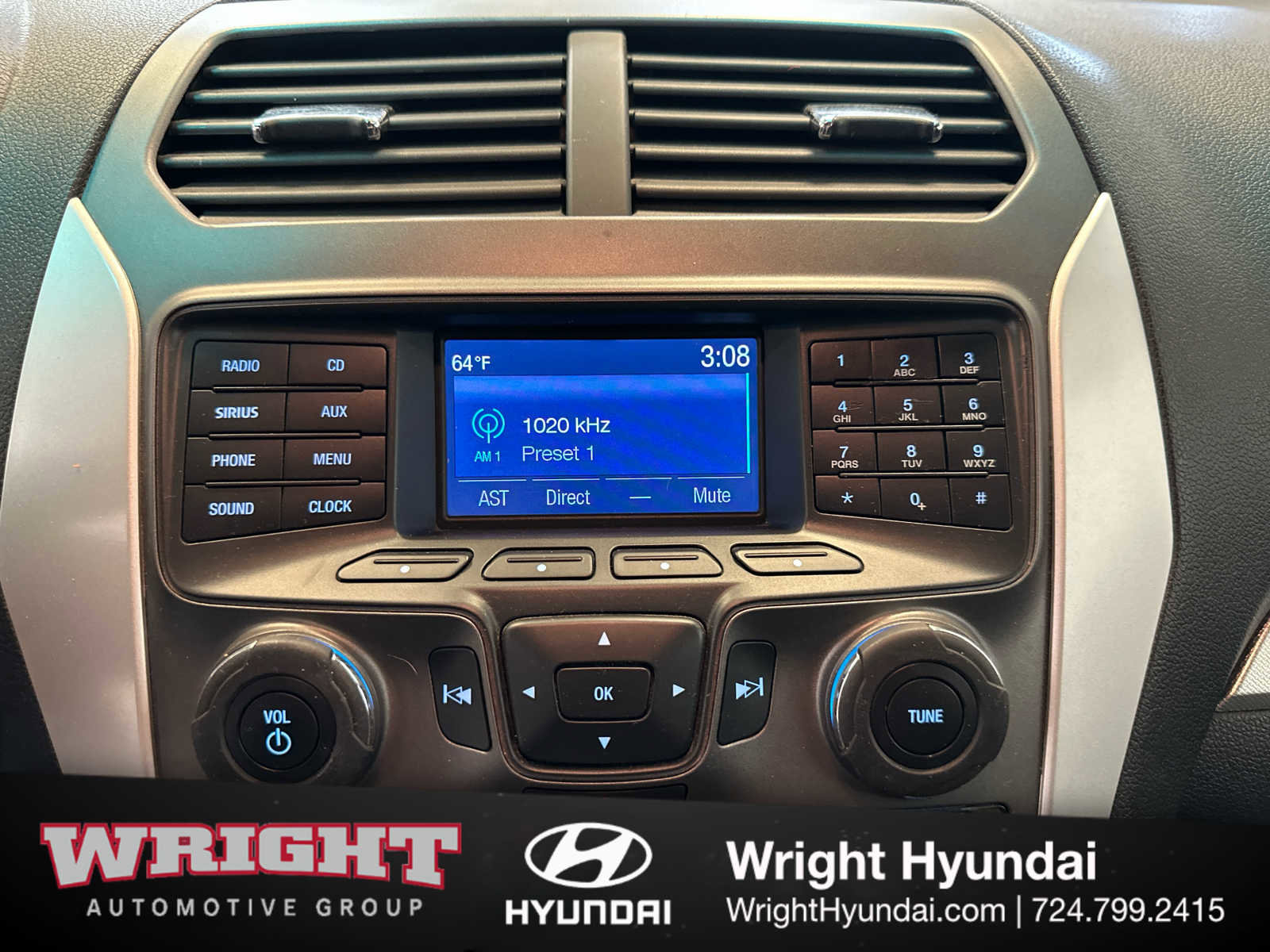 Used 2015 Ford Explorer XLT image 27