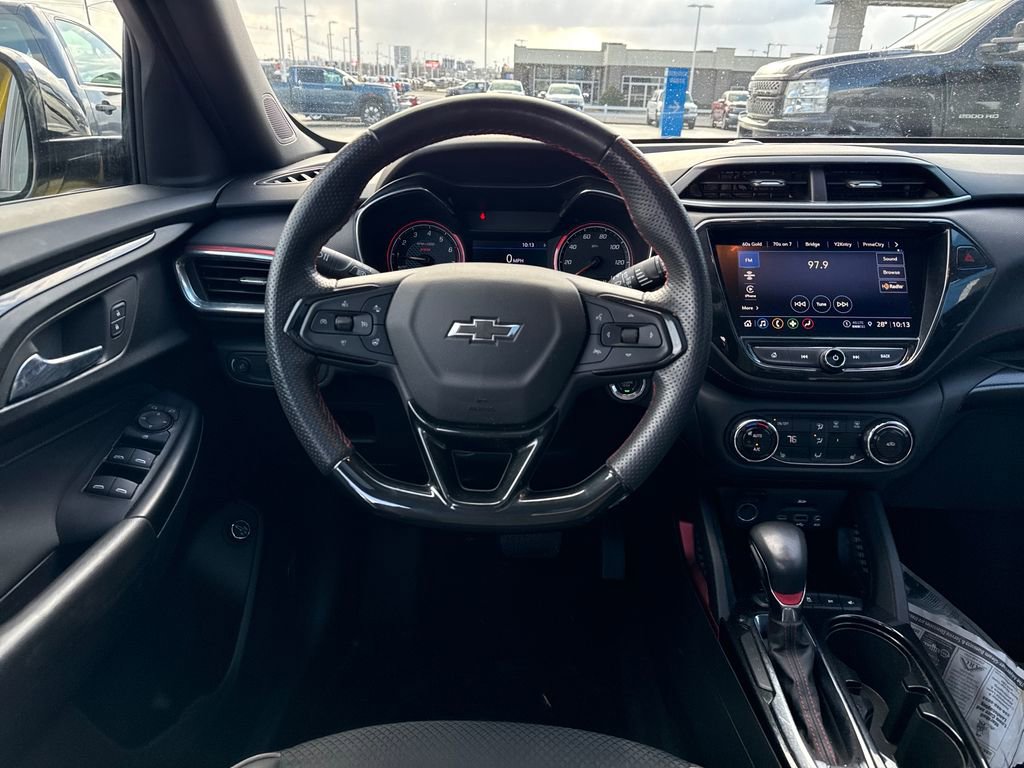 Used 2023 Chevrolet TrailBlazer RS w/ Sun and Liftgate Package image 17