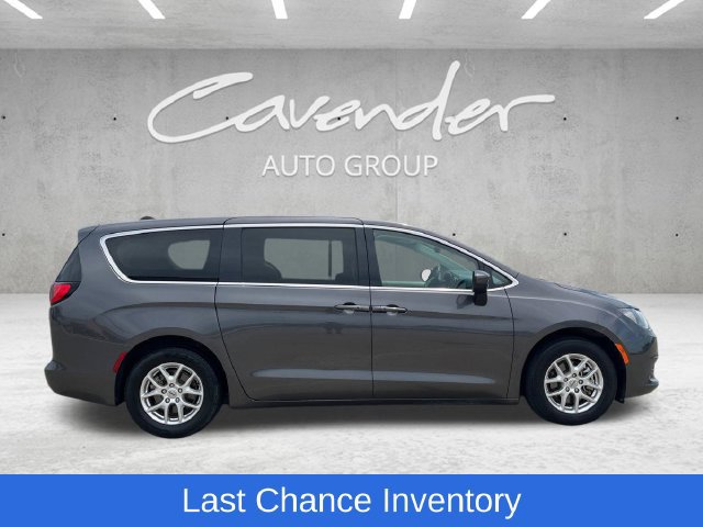 Used 2023 Chrysler Voyager LX FWD image 17