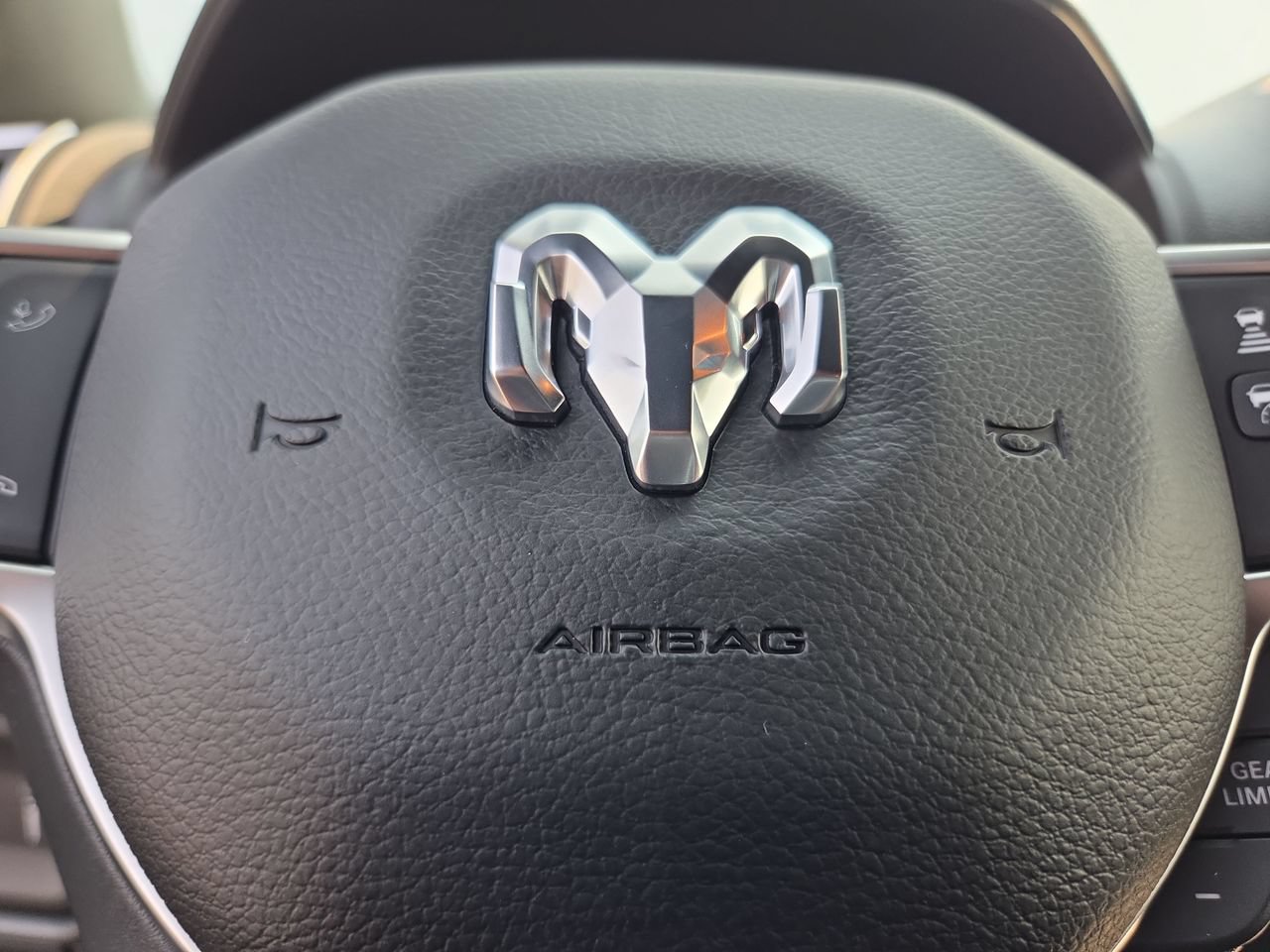 New 2026 RAM 1500 Express AWD/4WD image 21