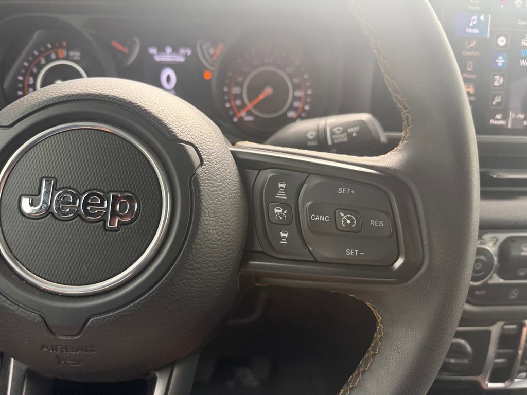 Used 2024 Jeep Gladiator Sport AWD/4WD image 22