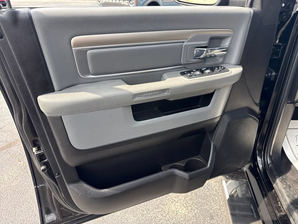 Used 2018 RAM 1500 Big Horn AWD/4WD image 37