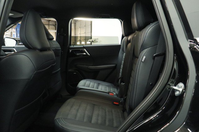 New 2026 Mitsubishi Outlander LE FWD image 23