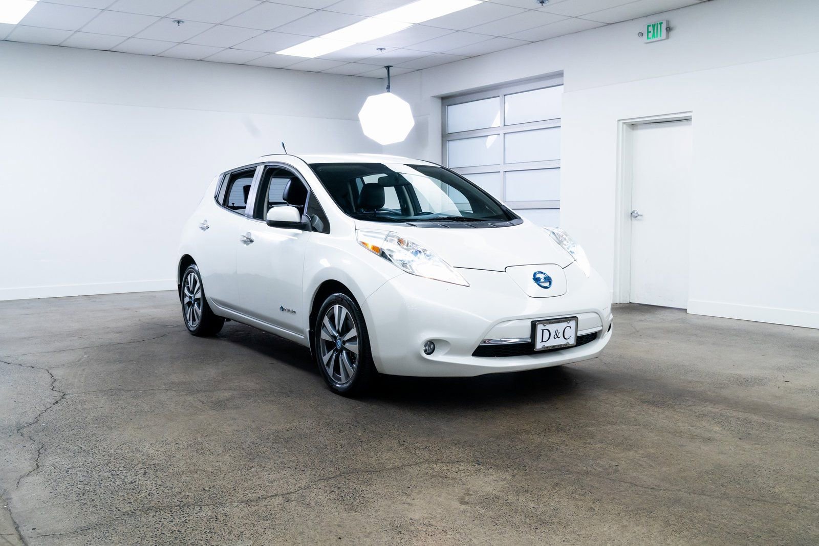Used 2013 Nissan Leaf SL image 24