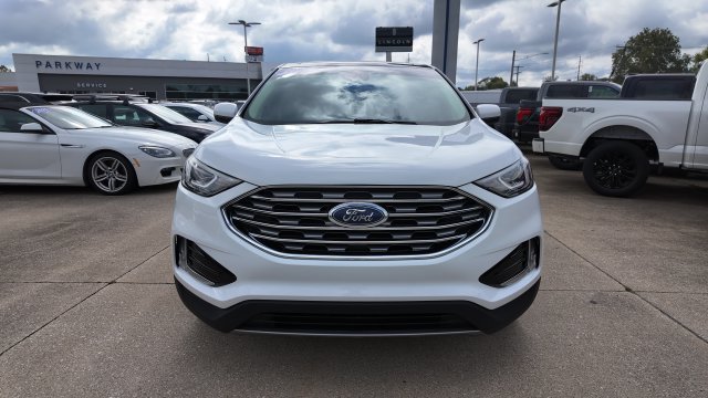 Used 2021 Ford Edge SEL w/ Convenience Package AWD/4WD image 2
