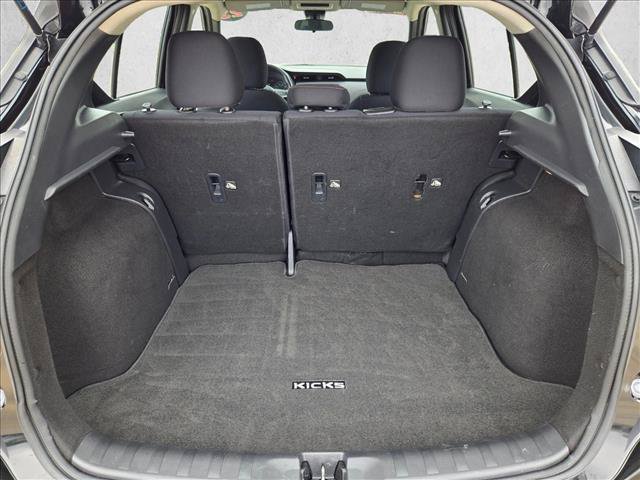 Used 2023 Nissan Kicks SR FWD image 6