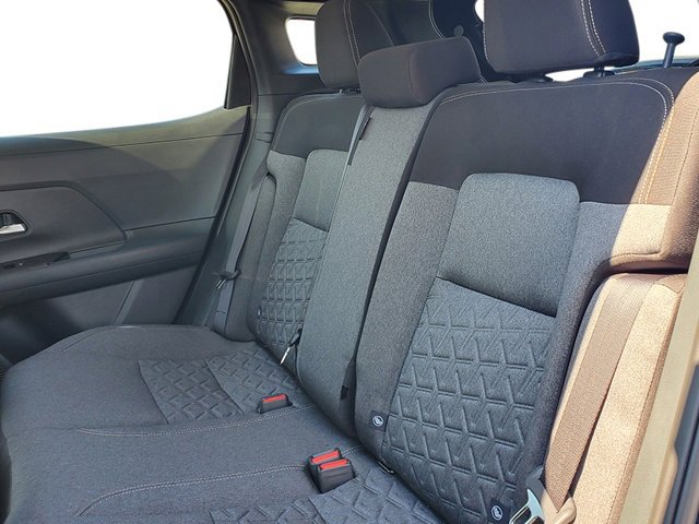 New 2025 Nissan Kicks SV image 21