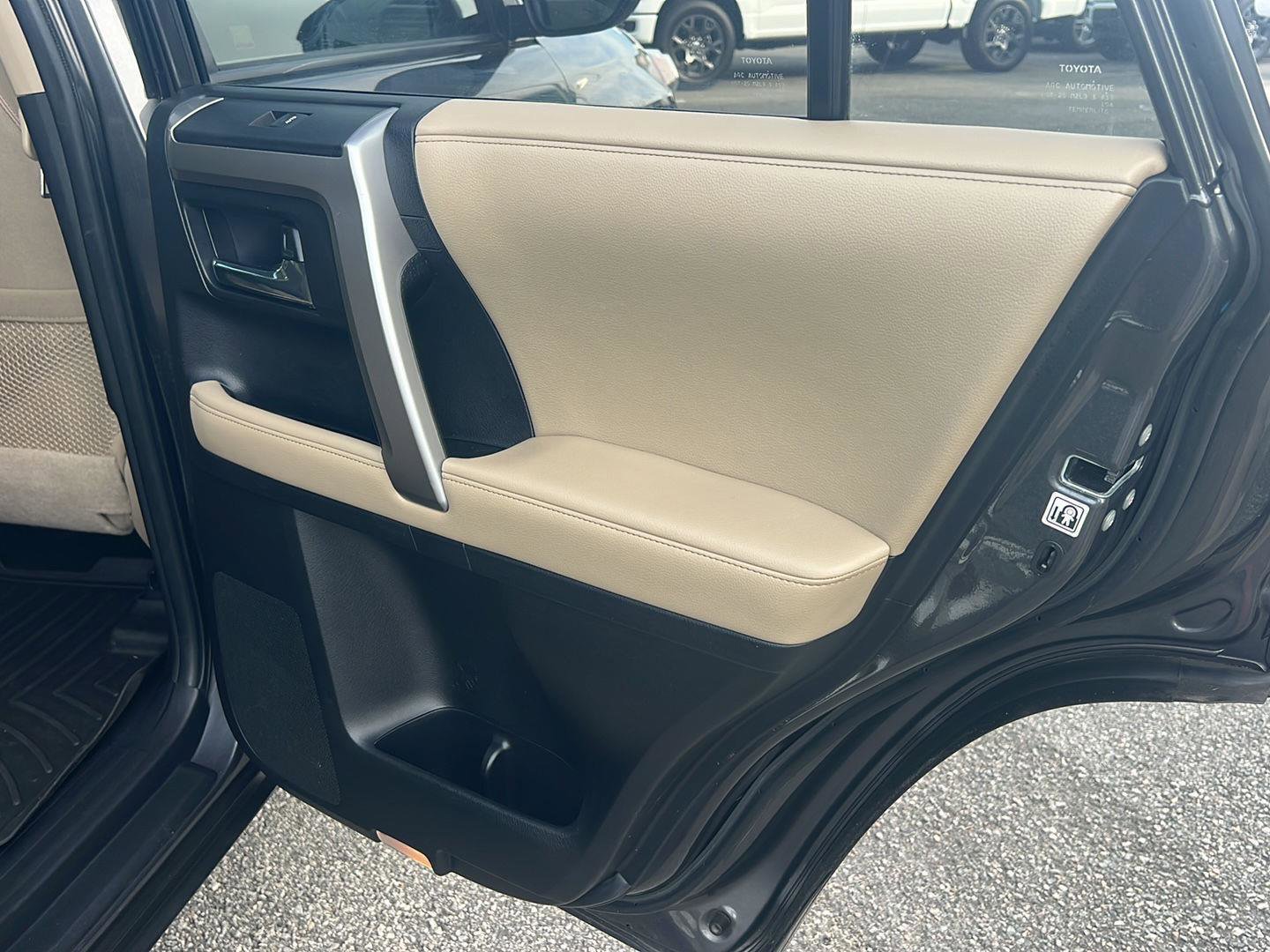 Used 2016 Toyota 4Runner SR5 image 15