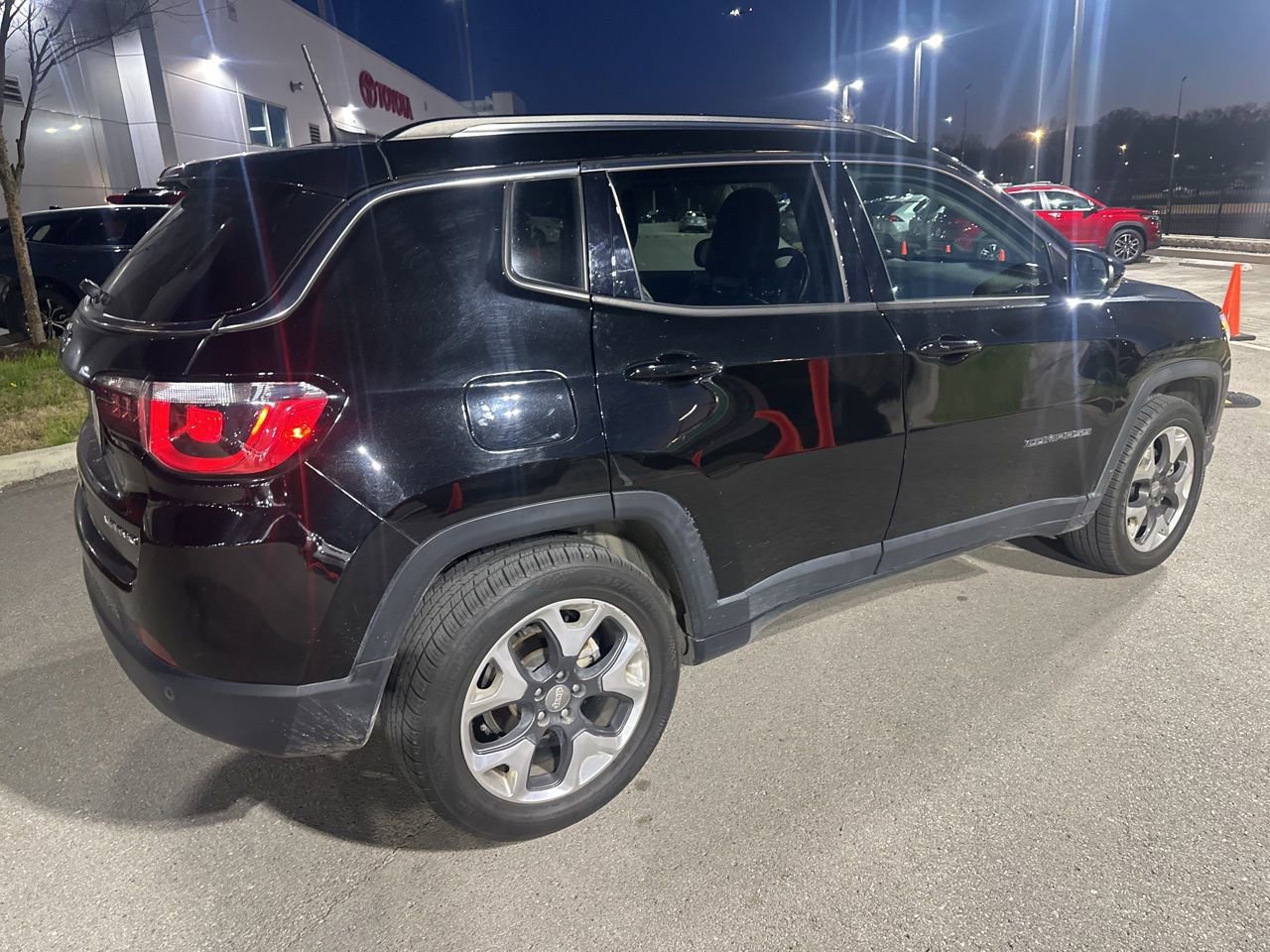 Used 2019 Jeep Compass Limited w/ Safety & Security Group image 5