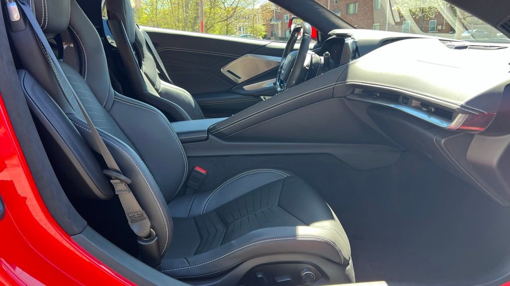 Used 2025 Chevrolet Corvette Z06 RWD image 29