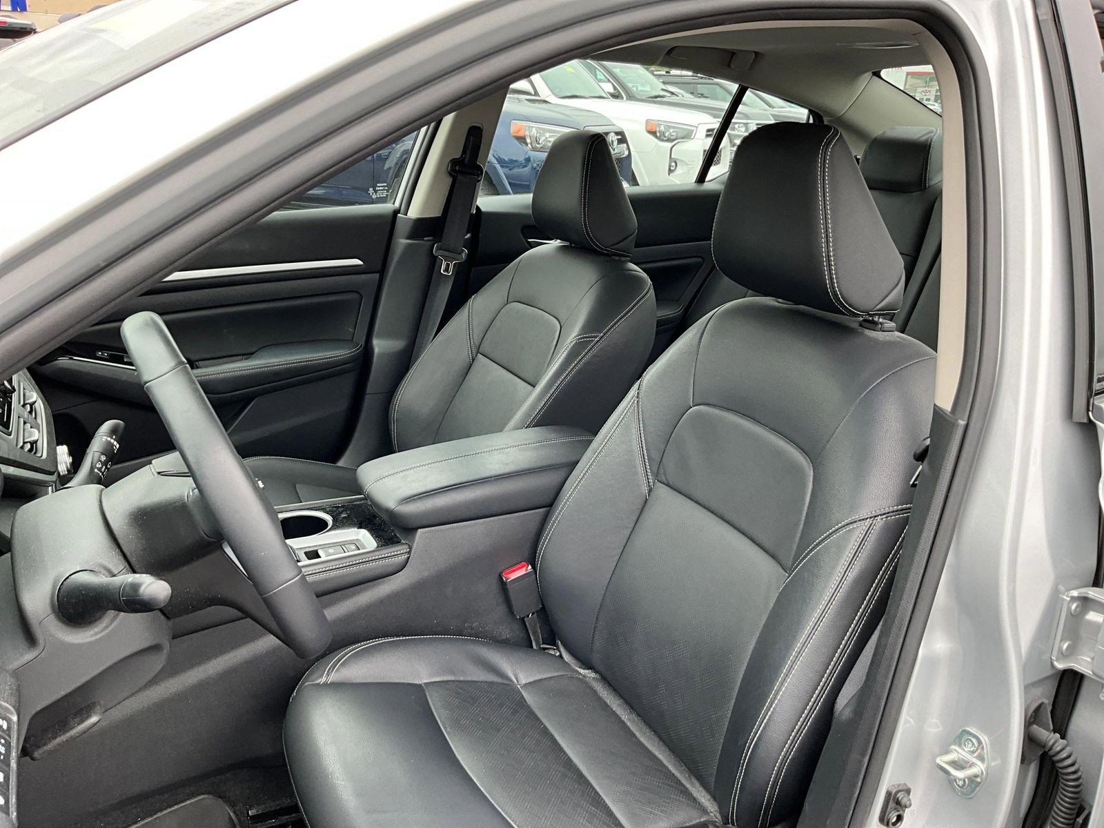 Used 2025 Nissan Altima 2.5 SL FWD image 19