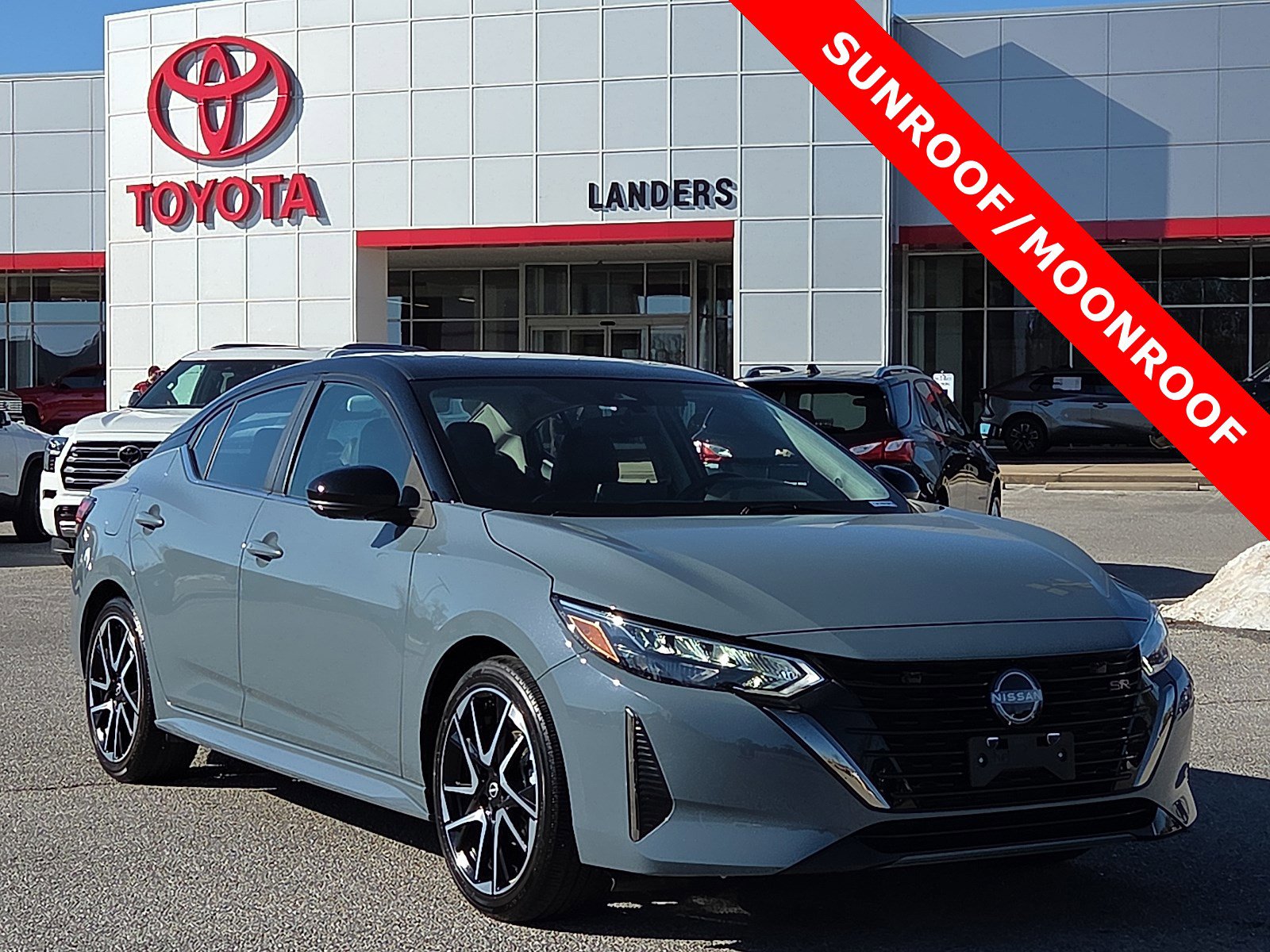 Used 2024 Nissan Sentra SR w/ SR Premium Package image 1