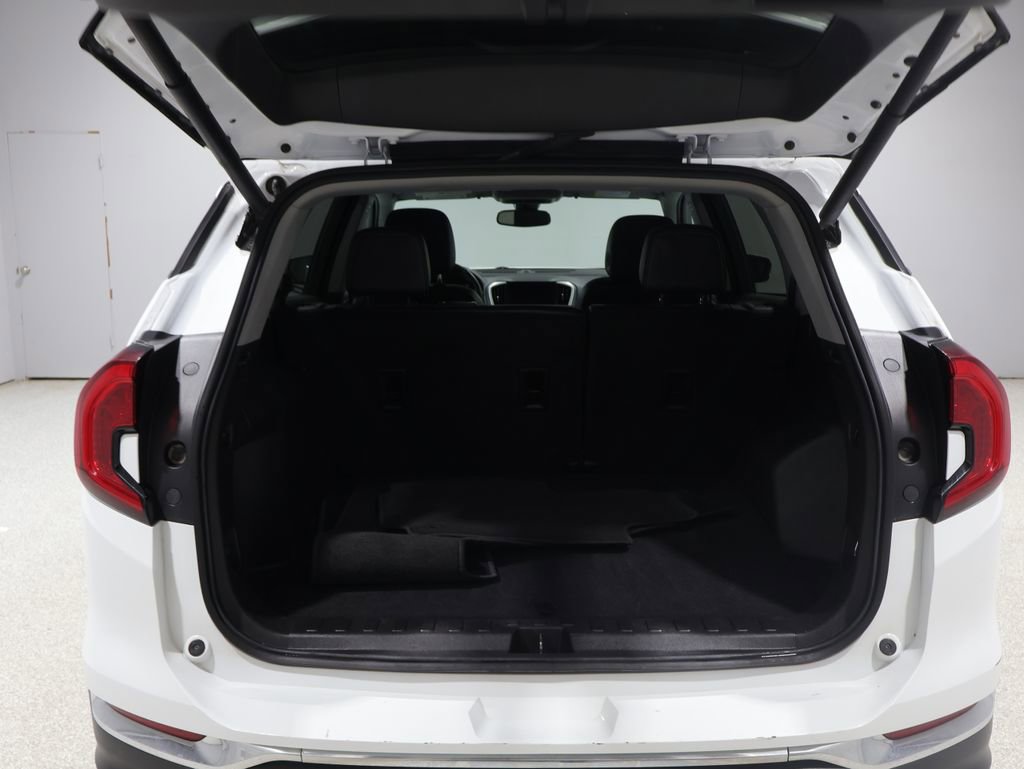 Used 2024 GMC Terrain SLT AWD/4WD image 4