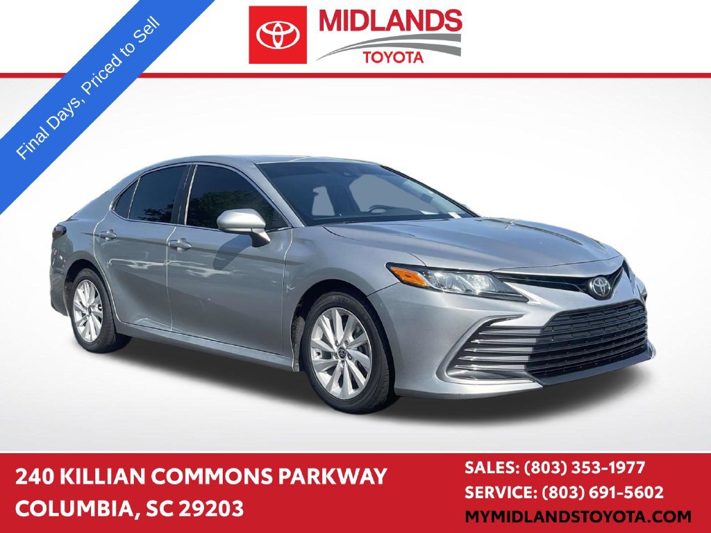 Used 2022 Toyota Camry LE FWD image 1