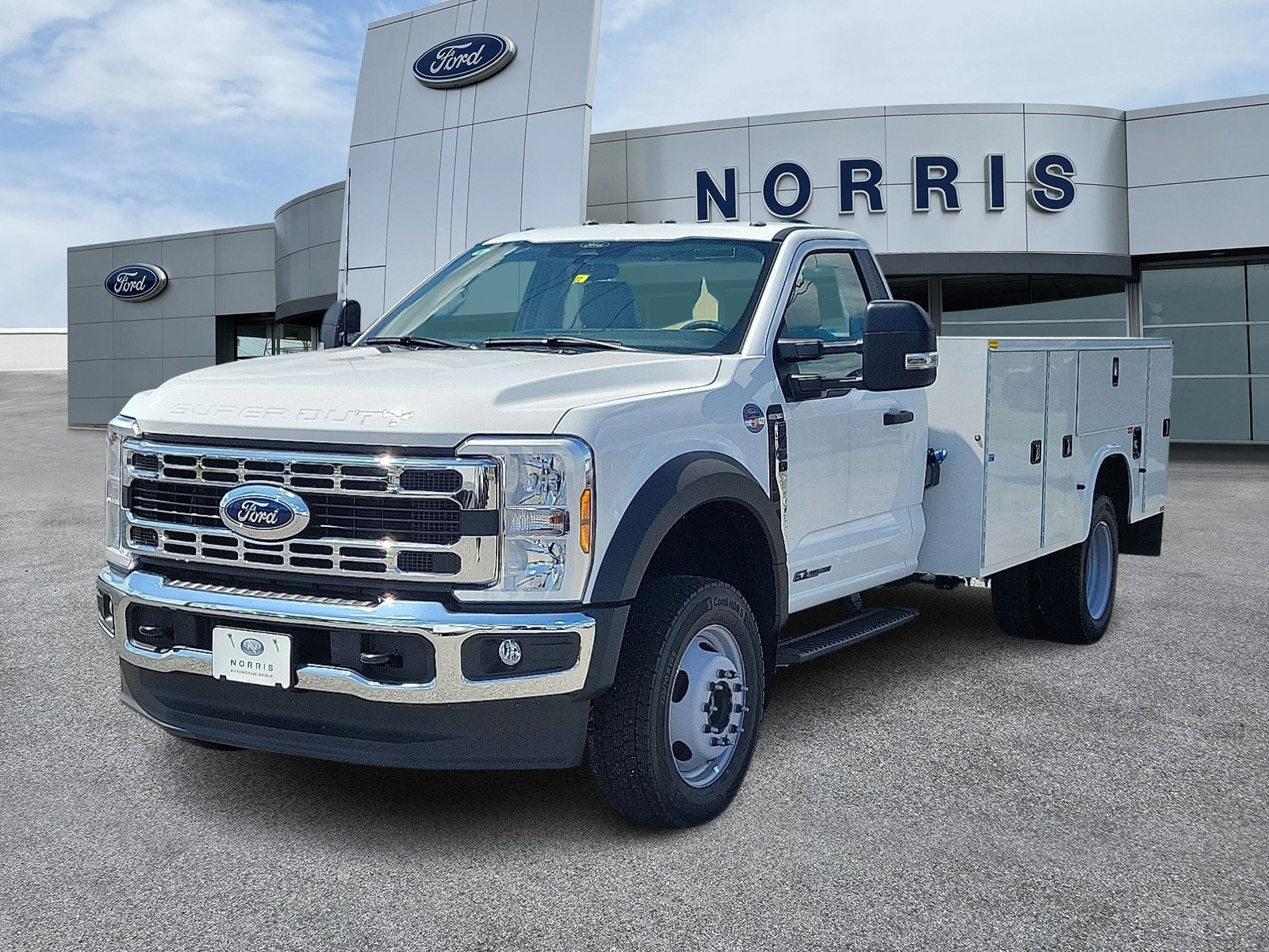 New 2024 Ford F450 XL image 2