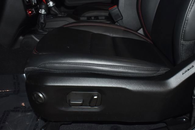 Used 2024 Jeep Wrangler Unlimited Rubicon AWD/4WD image 13