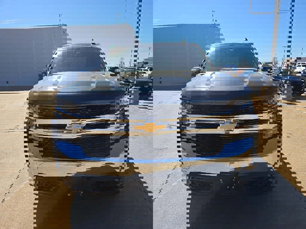 Used 2020 Chevrolet Silverado 1500 LT w/ Texas Edition image 2