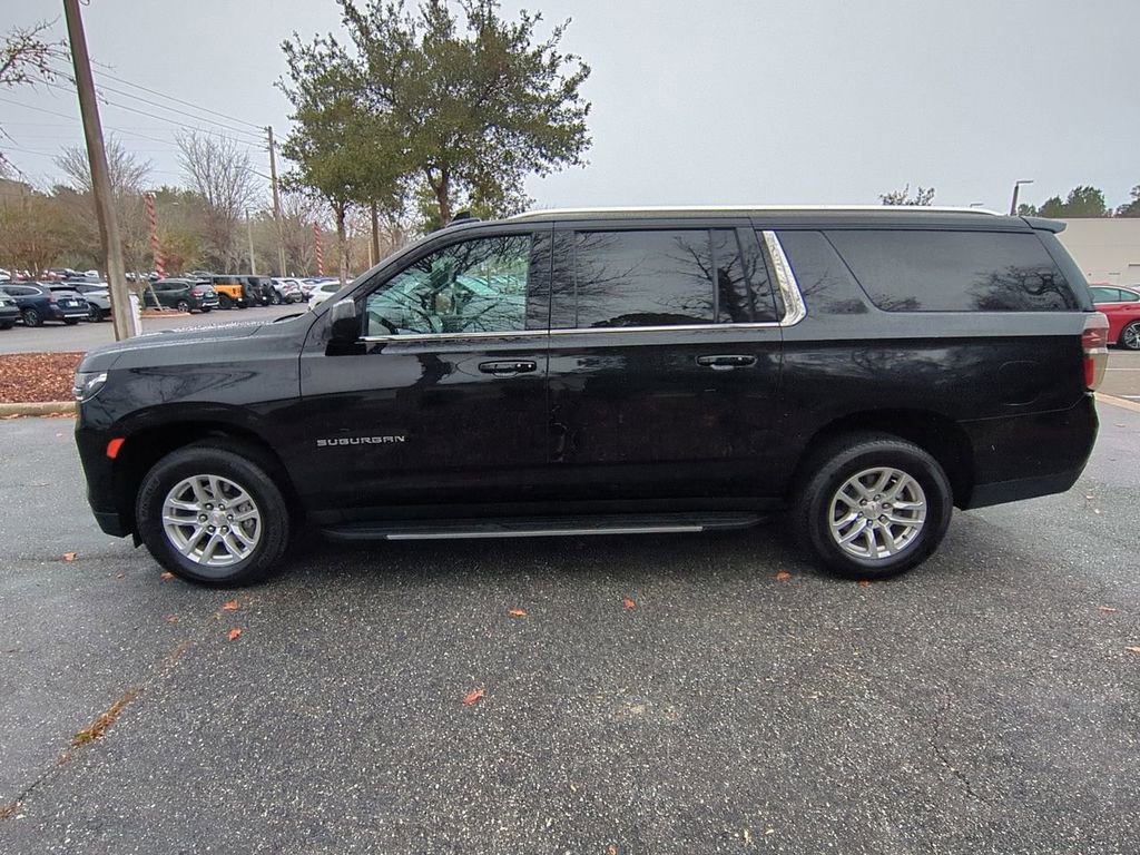 Used 2024 Chevrolet Suburban LT image 8
