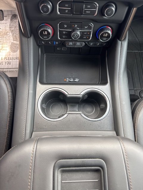 Used 2022 Chevrolet Suburban High Country image 25