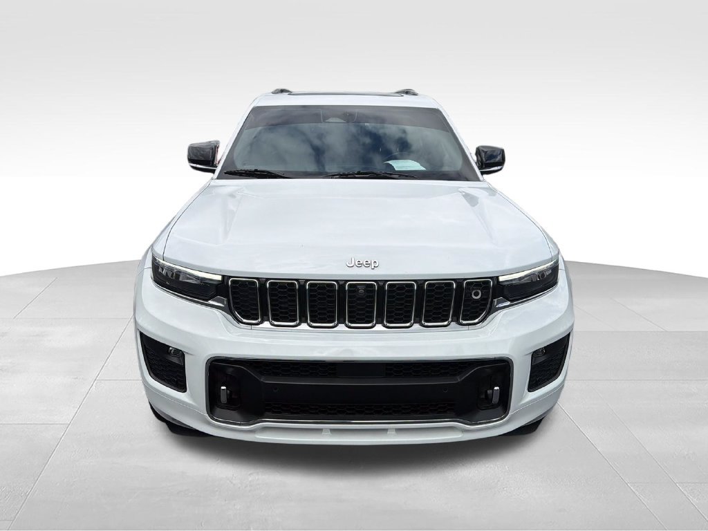 Used 2021 Jeep Grand Cherokee L Overland w/ Advanced Protech Group III AWD/4WD image 8