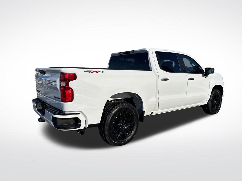 Used 2022 Chevrolet Silverado 1500 Custom w/ LPO, Dark Essentials Package image 5