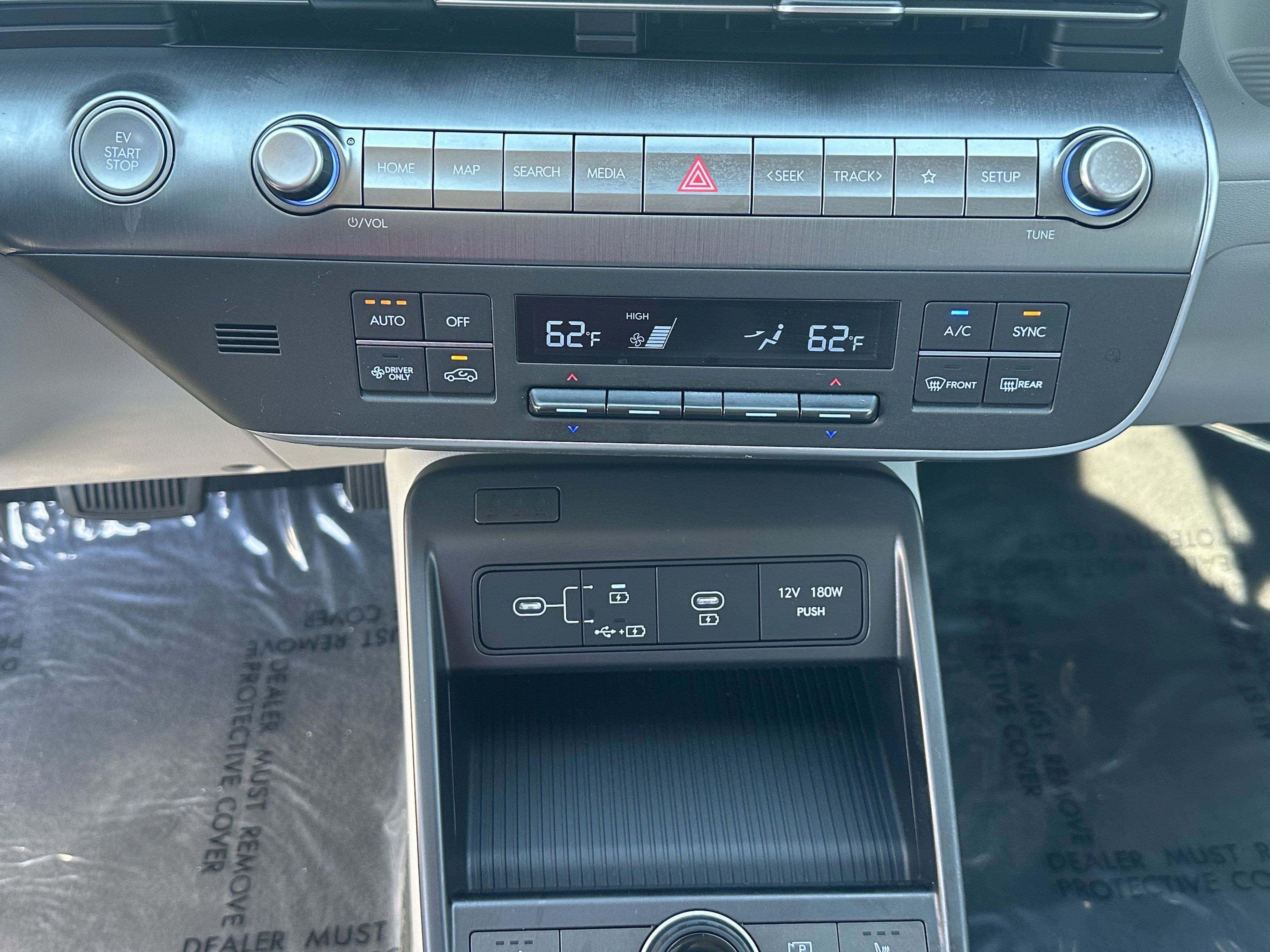 Used 2024 Hyundai Kona SEL FWD image 31