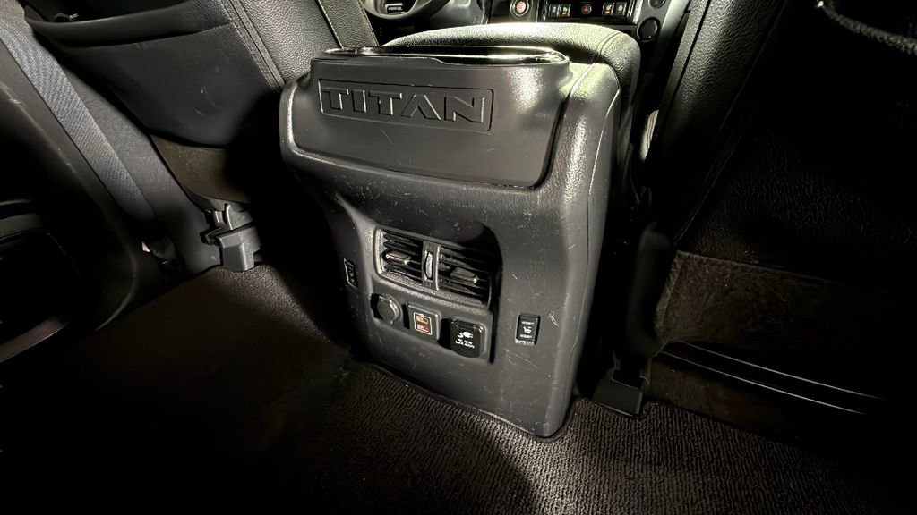 Used 2021 Nissan Titan PRO-4X w/ Pro-4x Convenience Package AWD/4WD image 33