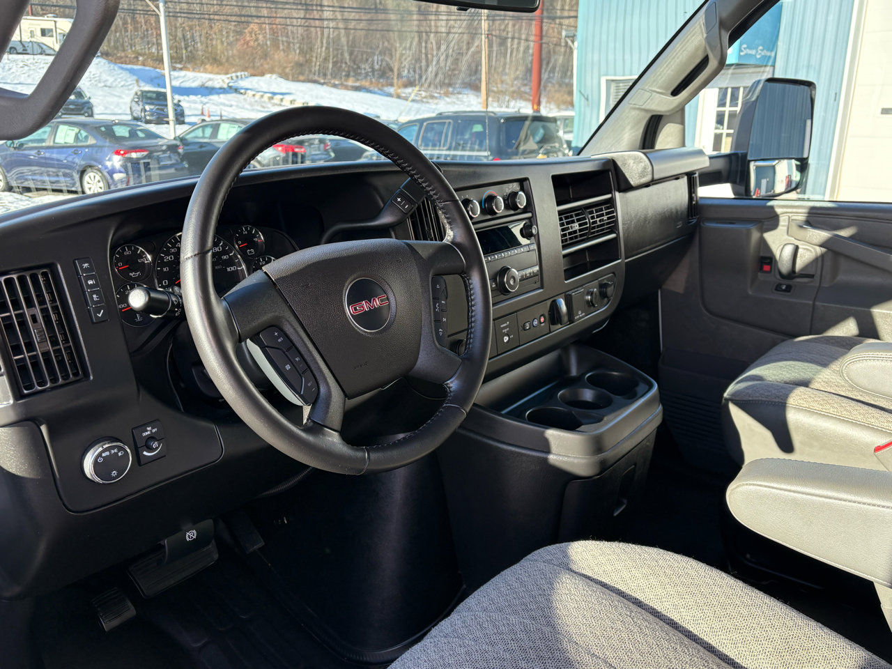 Used 2023 GMC Savana 3500 Extended w/ Power Convenience Package image 12