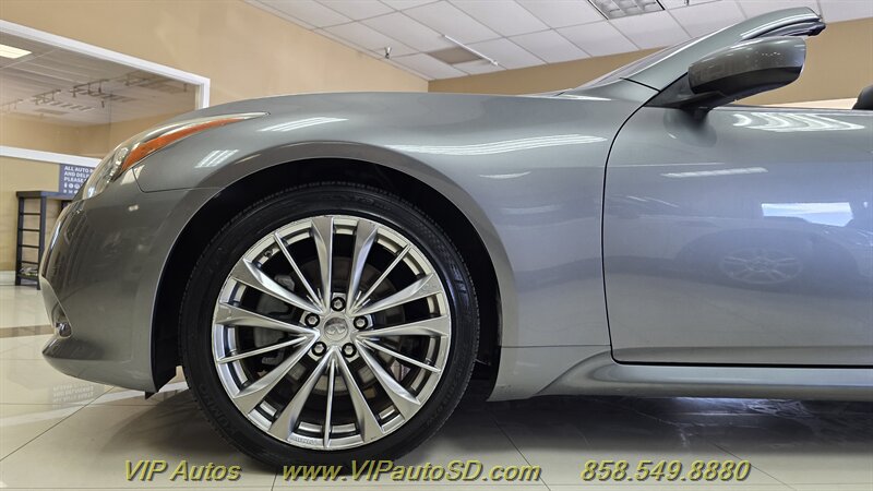Used 2013 INFINITI G37 Convertible w/ Premium Pkg RWD image 37