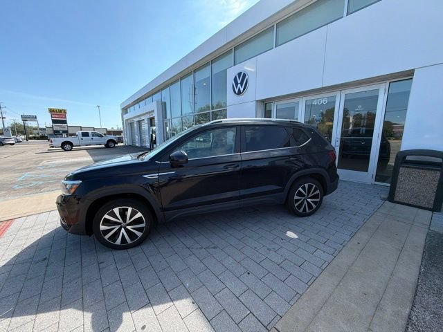 Used 2024 Volkswagen Taos SE FWD image 10