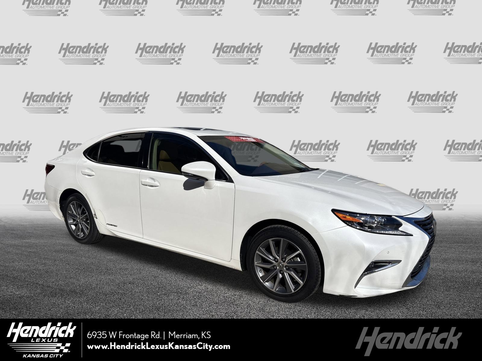 Used 2016 Lexus ES 300h w/ Luxury Package w/Wood Trim