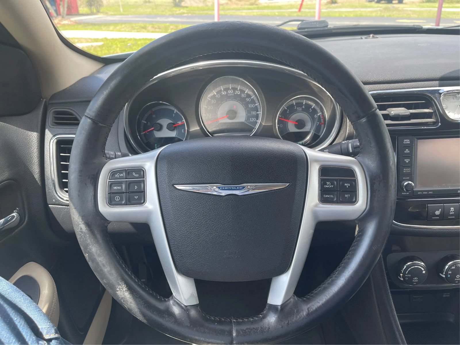 Used 2012 Chrysler 200 Limited FWD image 17