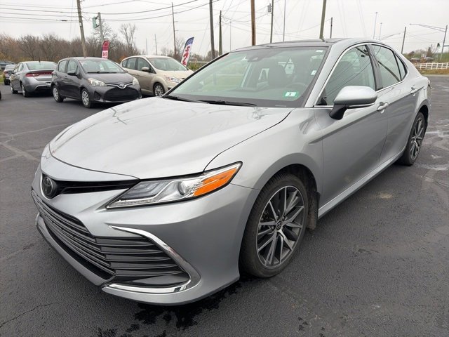 Used 2023 Toyota Camry XLE w/ Cold Weather Package image 3