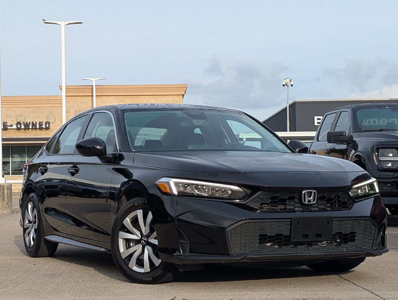 Used 2025 Honda Civic LX image 2