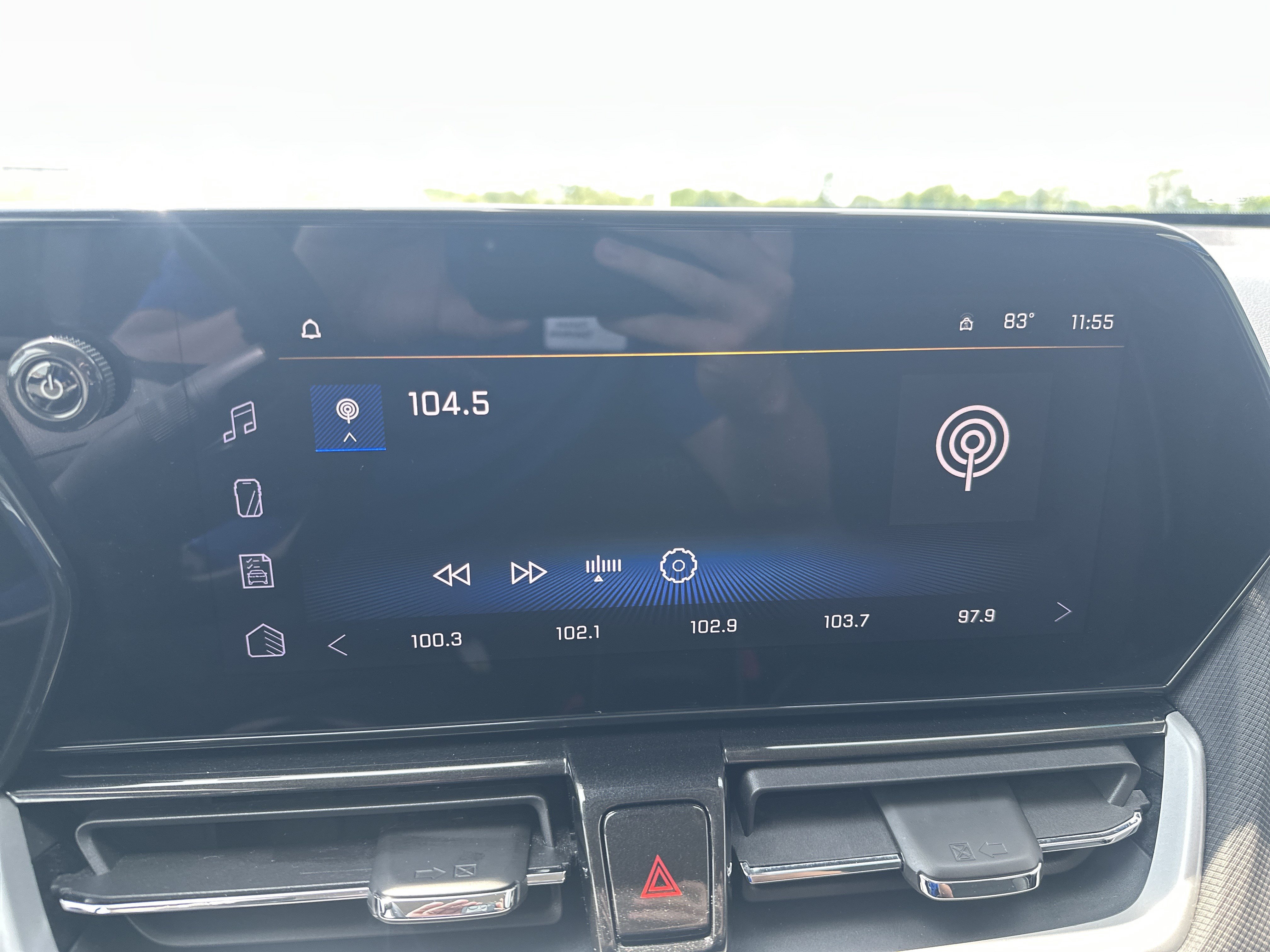 Used 2025 Chevrolet TrailBlazer LT AWD/4WD image 18