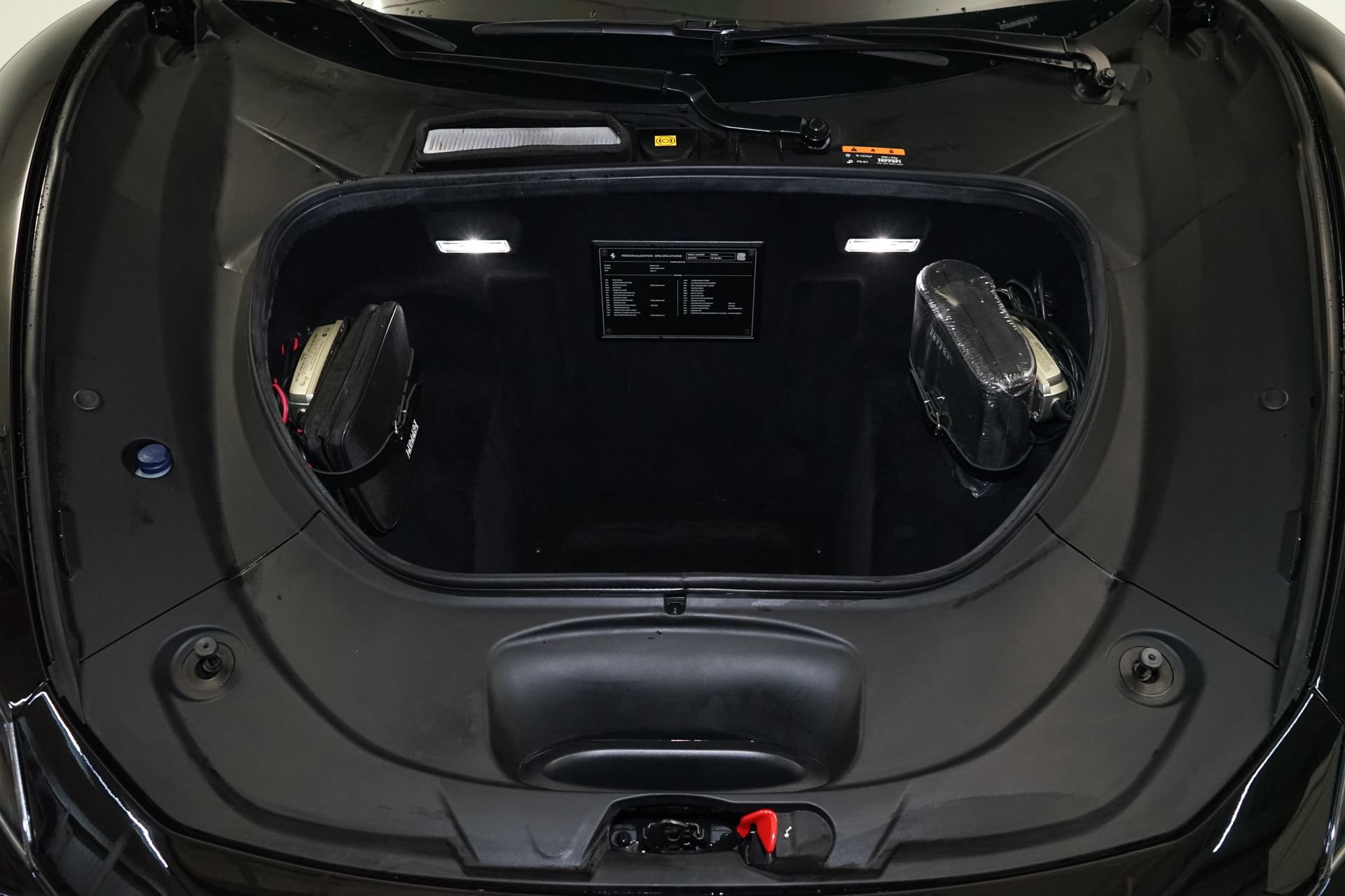 Used 2021 Ferrari F8 Tributo RWD image 30