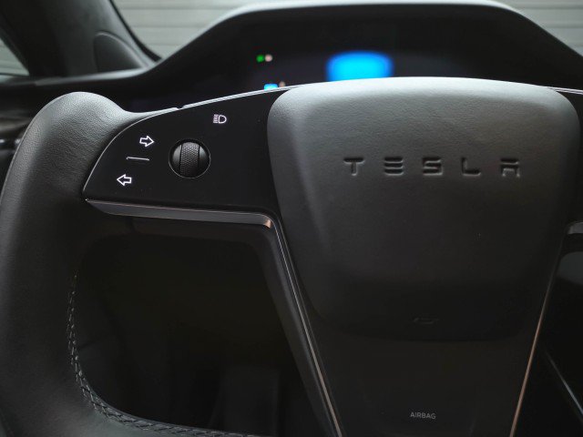Used 2022 Tesla Model S AWD/4WD image 21