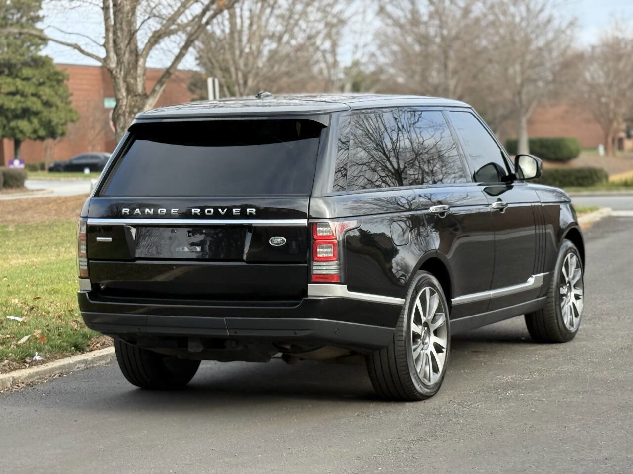 Used 2015 Land Rover Range Rover Autobiography image 10