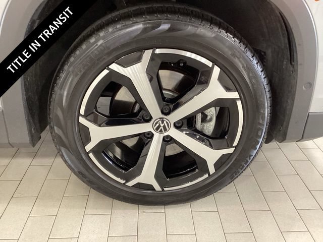 Used 2026 Volkswagen Tiguan SE AWD/4WD image 25