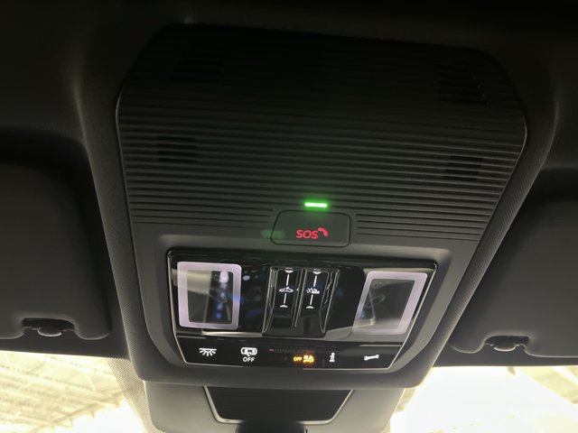 New 2026 Volkswagen Tiguan SE R-Line AWD/4WD image 35