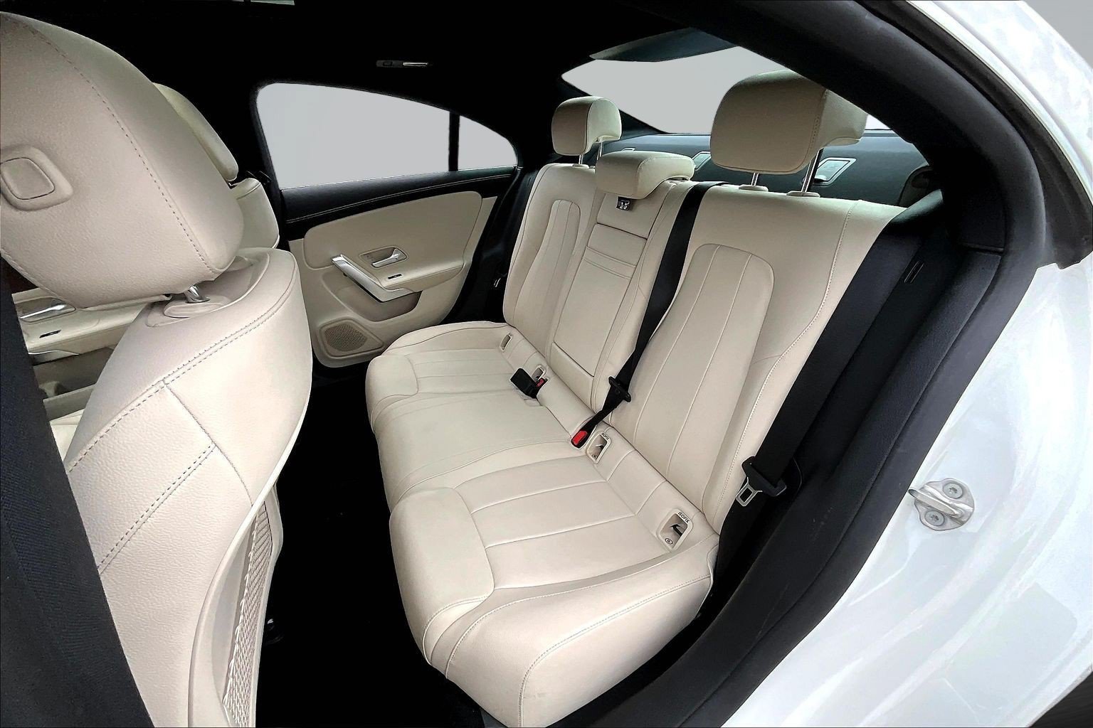 Used 2023 Mercedes-Benz CLA 250 4MATIC w/ Premium Package image 19