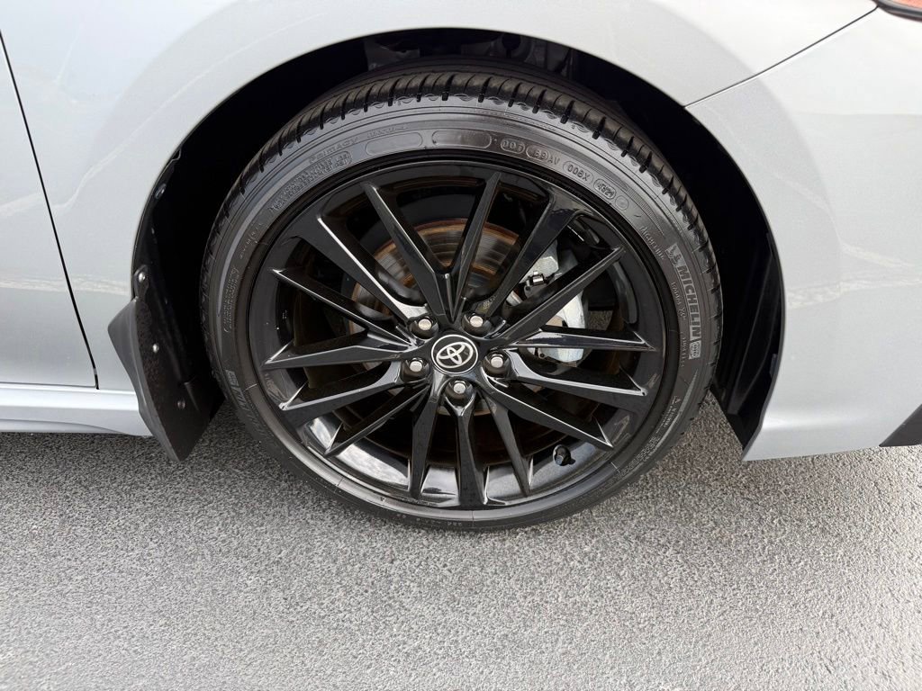 Used 2022 Toyota Camry XSE FWD image 8