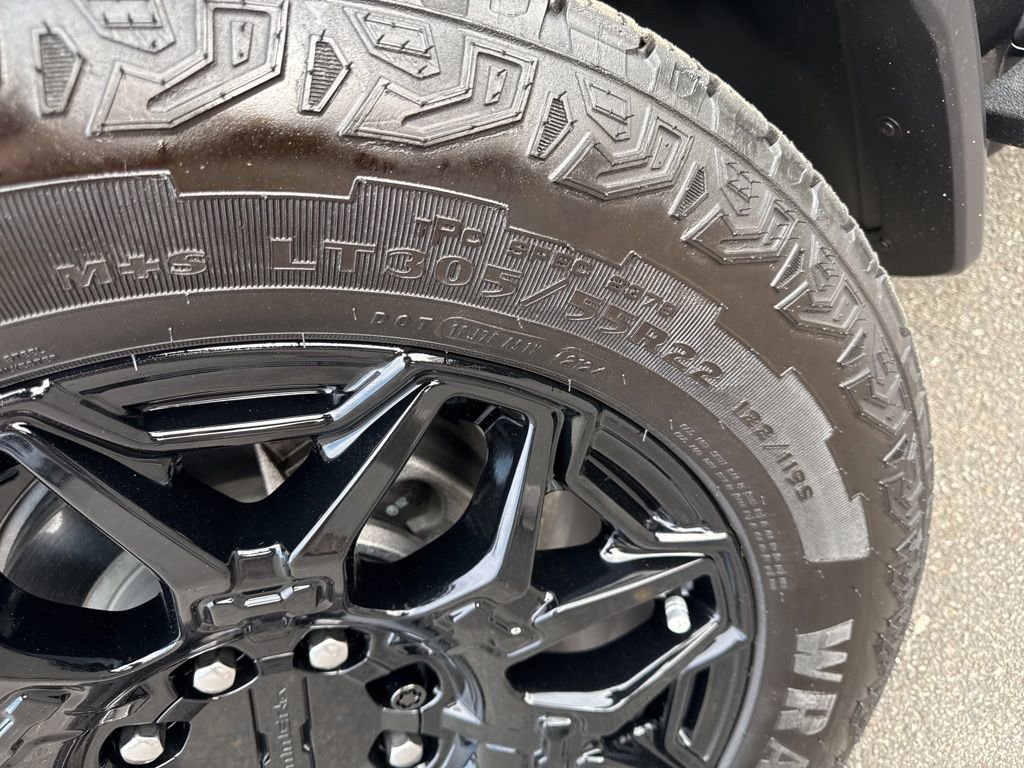 Used 2025 GMC Hummer EV 2X image 38